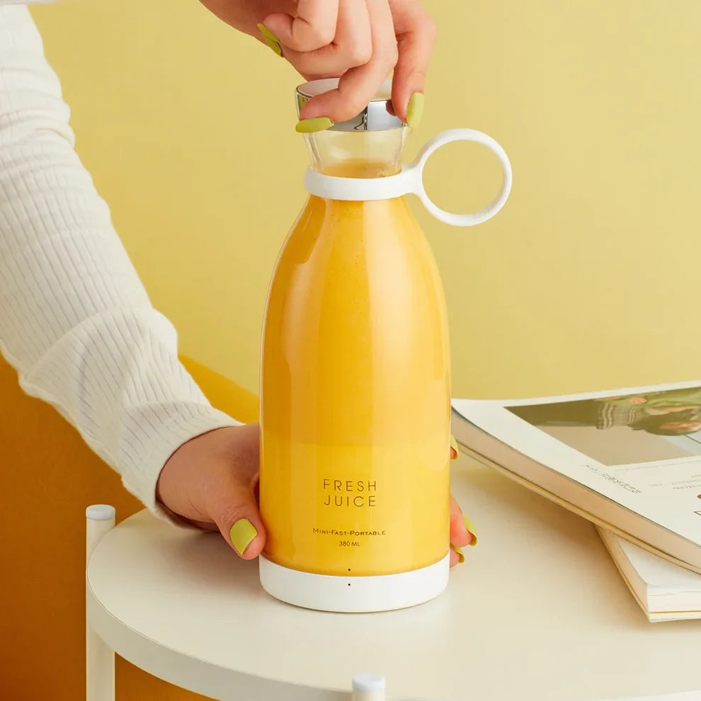 Electric Portable Mini Juicer Bottle | Wireless Personal Size Juicer Blender